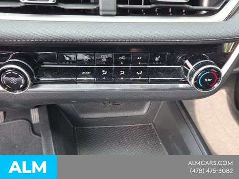 Used 2025 Chevrolet Equinox LT FWD image 19
