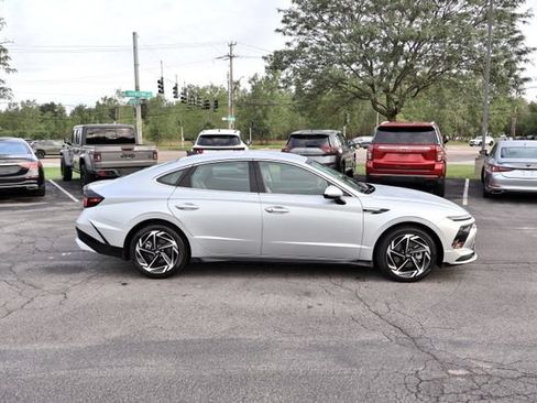 Used 2026 Hyundai Sonata SEL FWD image 9