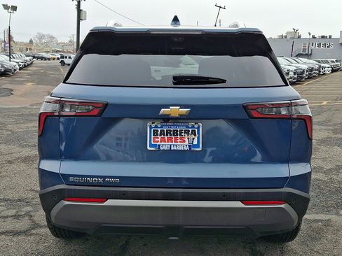 Used 2025 Chevrolet Equinox LT w/ Convenience Package II image 5