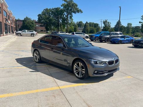 Used 2017 BMW 330e image 3