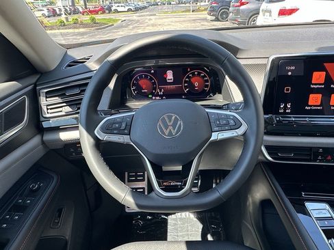 New 2026 Volkswagen Atlas Peak Edition AWD/4WD image 11