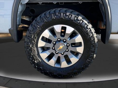 Used 2024 Chevrolet Silverado 2500 Custom w/ Custom Convenience Package image 37