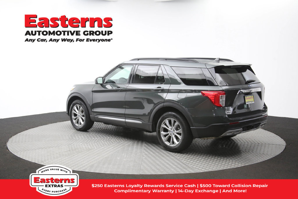 Used 2023 Ford Explorer XLT w/ Equipment Group 202A AWD/4WD image 70