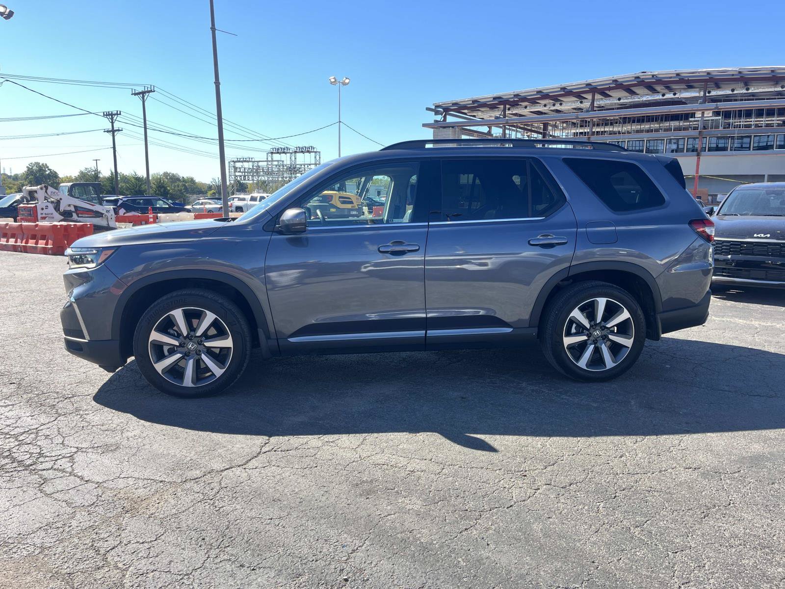 Used 2023 Honda Pilot Elite image 4