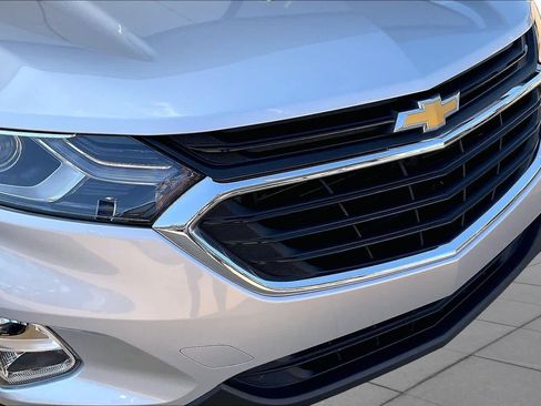 Used 2021 Chevrolet Equinox LT FWD image 29