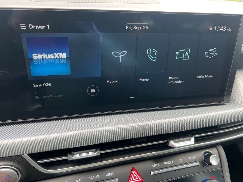 Used 2025 Hyundai Sonata SEL FWD image 25