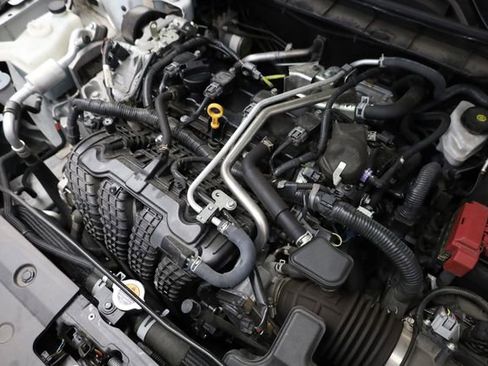 Used 2025 Nissan Altima 2.5 SV image 9