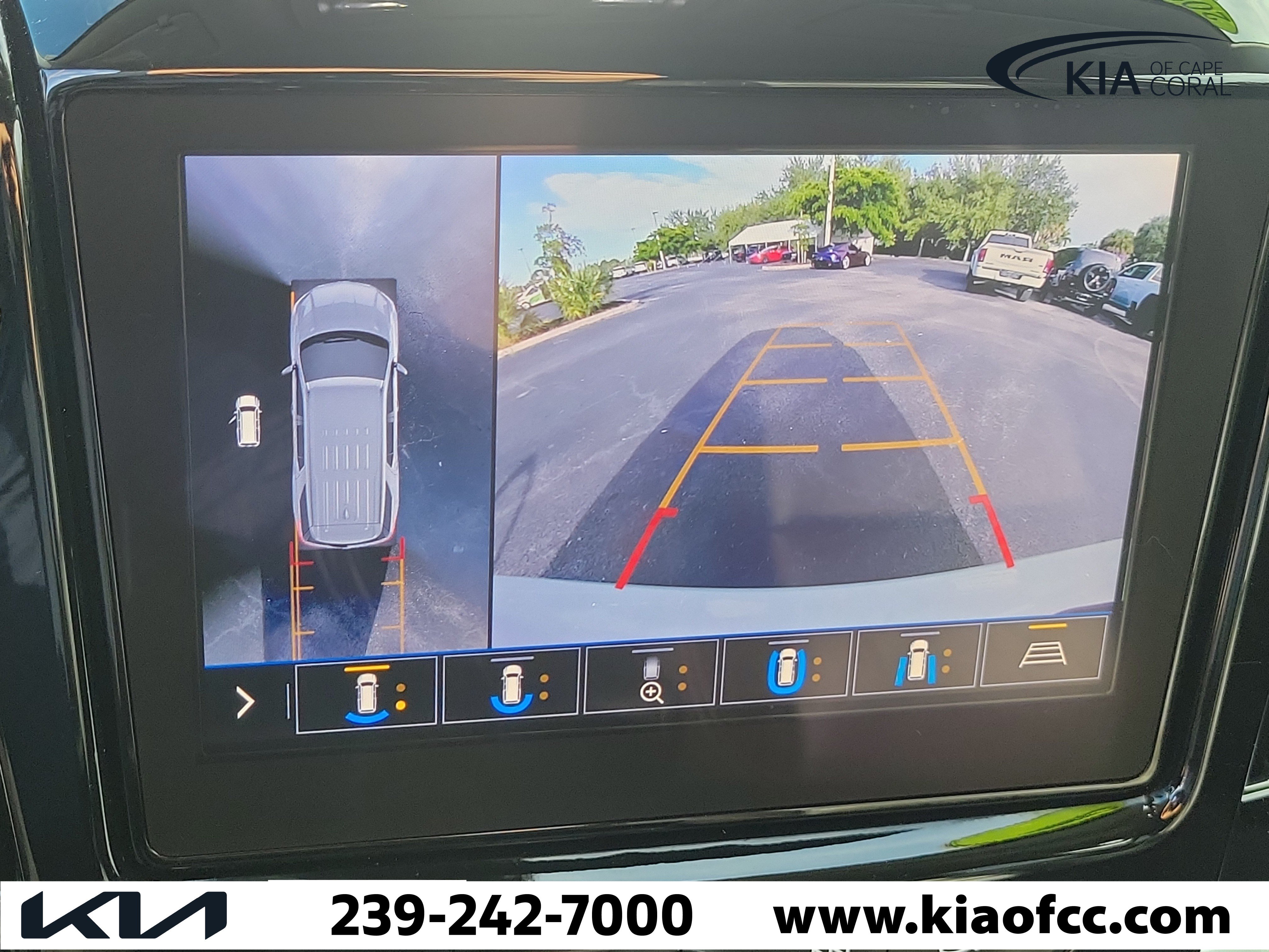 Used 2021 Chevrolet Traverse LT w/ LT Premium Package FWD image 30
