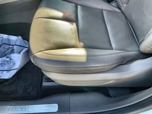 Used 2022 Lincoln Corsair AWD w/ Equipment Group 101A image 16