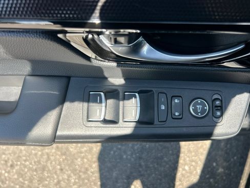 Used 2025 Honda CR-V EX-L image 11