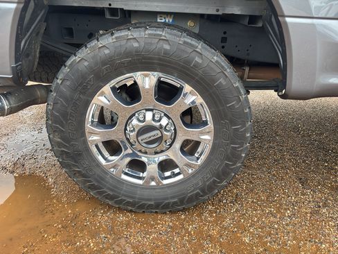 Used 2022 Ford F250 Lariat w/ Chrome Package AWD/4WD image 6