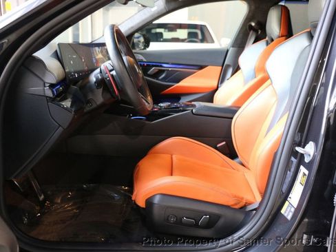 Used 2025 BMW M5 AWD/4WD image 26