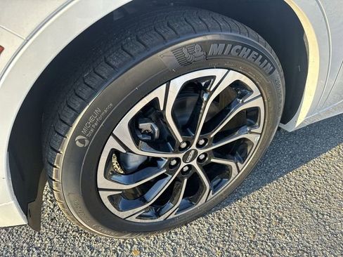 New 2026 Lincoln Nautilus Reserve image 10