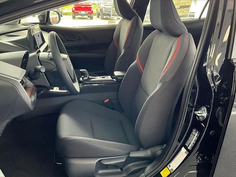 Used 2026 Toyota Prius Plug-In Hybrid image 9