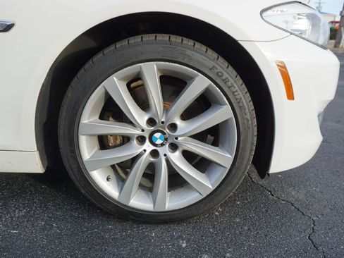 Used 2011 BMW 535i xDrive Sedan image 36