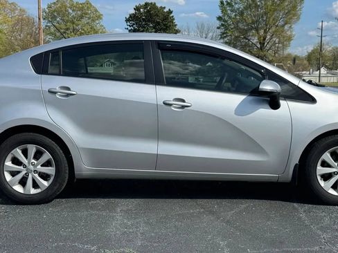 Used 2013 Kia Rio EX w/ Convenience Pkg FWD image 9