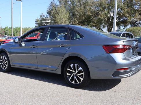 Certified 2024 Volkswagen Jetta S image 6