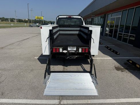 Used 2017 Ford F250 XL w/ Power Equipment Group AWD/4WD image 5