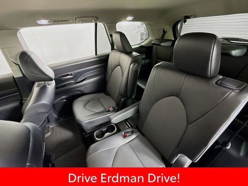 Certified 2024 Toyota Grand Highlander FWD image 8