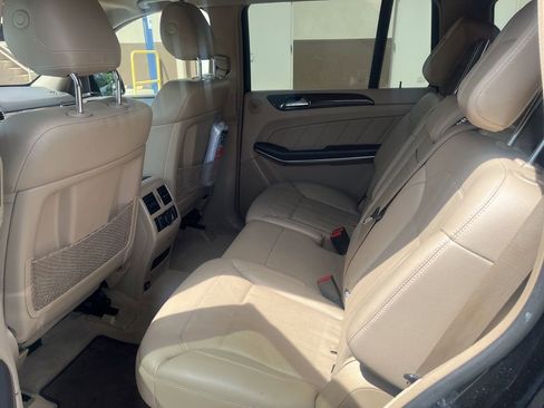 Used 2014 Mercedes-Benz GL 450 4MATIC image 6