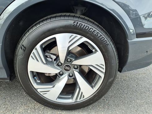 Used 2025 Audi Q6 e-tron Premium Plus w/ Premium Plus image 16