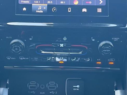 Used 2024 Jeep Grand Cherokee L Altitude image 30