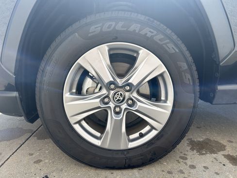 Certified 2025 Toyota RAV4 LE AWD/4WD image 11