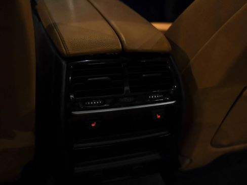 Used 2018 BMW 540i xDrive w/ Premium Package image 36