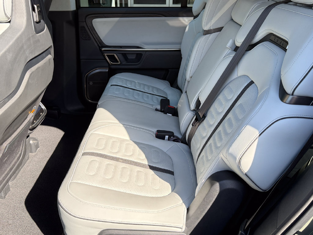 Used 2023 Rivian R1S Launch Edition Quad AWD/4WD image 4