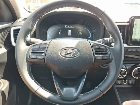 Certified 2024 Hyundai Venue Limited FWD image 19