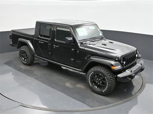Used 2024 Jeep Gladiator Sport image 31