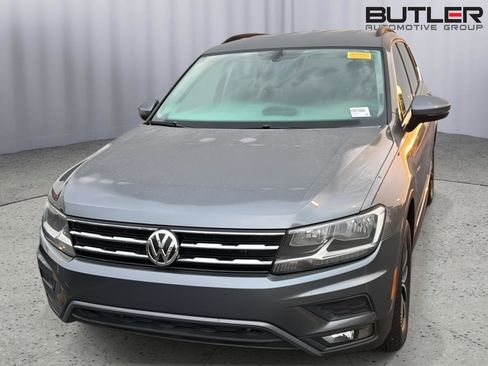 Used 2018 Volkswagen Tiguan SE FWD image 3