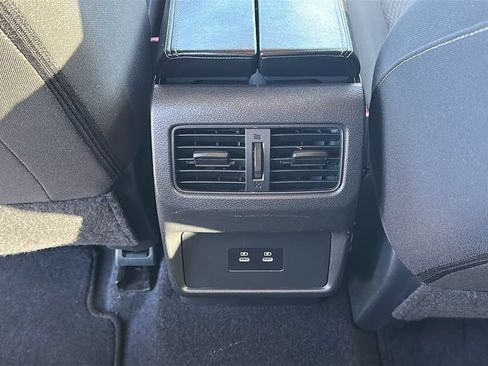 Used 2025 Nissan Rogue SV FWD image 30
