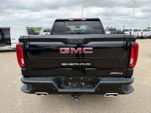 Used 2025 GMC Sierra 1500 AT4 AWD/4WD image 8