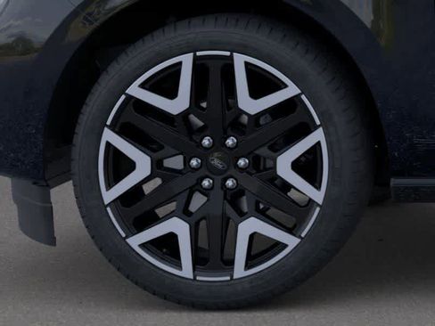 New 2026 Ford Expedition Max Platinum image 19