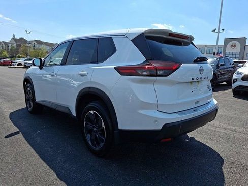Used 2025 Nissan Rogue SV AWD/4WD image 4