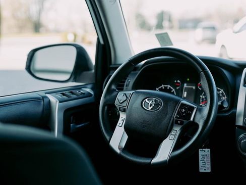 Used 2021 Toyota 4Runner SR5 image 13