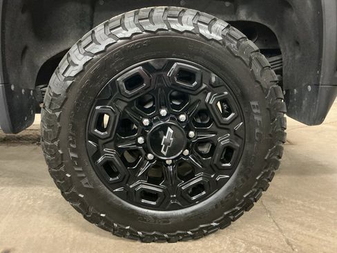Used 2024 Chevrolet Silverado 2500 High Country w/ High Country Premium Package image 36