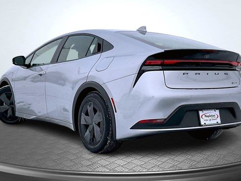 Used 2025 Toyota Prius LE image 13