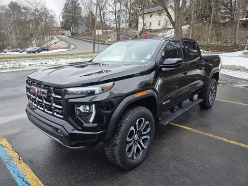 Used 2024 GMC Canyon AT4 w/ Canyon Safety Plus Package image 4