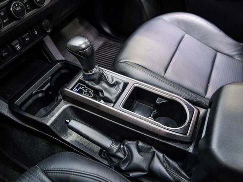 Used 2022 Toyota Tacoma TRD Sport w/ TRD Premium Sport Package AWD/4WD image 55