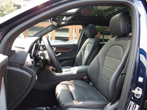 Used 2022 Mercedes-Benz GLC 300 4MATIC image 20