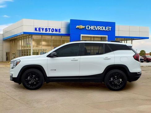 Used 2024 GMC Terrain AT4 AWD/4WD image 4