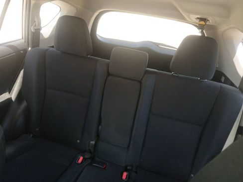 Used 2016 Toyota RAV4 LE FWD image 12