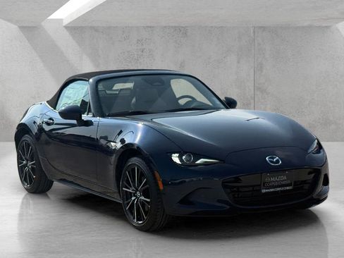 New 2025 MAZDA MX-5 Miata Grand Touring image 3