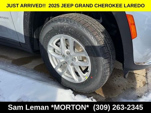 New 2025 Jeep Grand Cherokee L Laredo w/ Luxury Tech Group I image 5