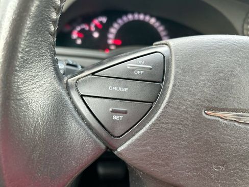 Used 2008 Chrysler Pacifica Touring FWD image 16