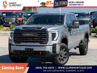 Used 2025 GMC Sierra 2500 AT4 video 1