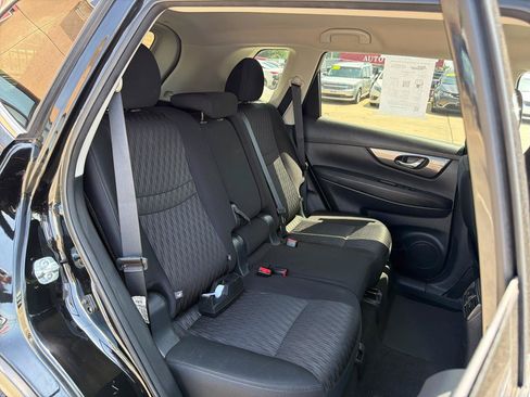 Used 2018 Nissan Rogue SV AWD/4WD image 26