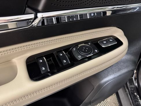 New 2026 Lincoln Corsair Premiere AWD/4WD image 19